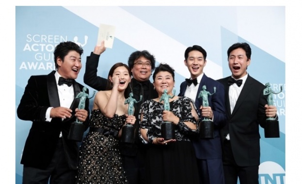 Южнокорейският „Паразит“ триумфира на наградите на Гилдията на актьорите