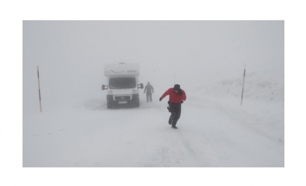 Студен фронт премина вчера над Северозападна Европа съобщи Франс прес