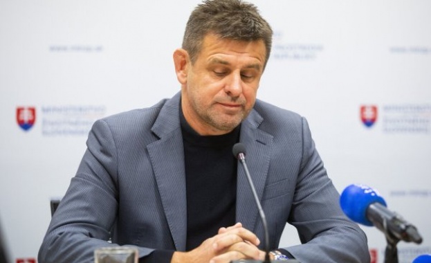 Словашки министър подаде оставка след кръчмарско сбиване снощи 