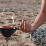 Методът „Пияна йога“ – вино и медитация