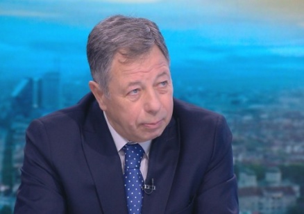 Румен Миланов: Руският патриарх не е тръгнал да стреля с калашник, за да бъде санкциониран  