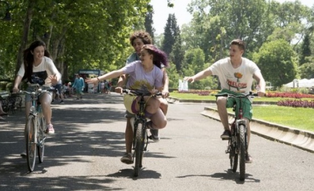 Филм за Петя, която избира дали да последва Дубарова (Видео)