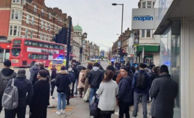 Терористична атака в Лондон, нападателят е застрелян 