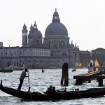 Венеция забрани круизни кораби да доближават историческия ѝ център