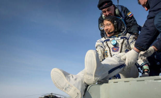 Астронавтка рекордьорка се завърна на Земята от МКС 