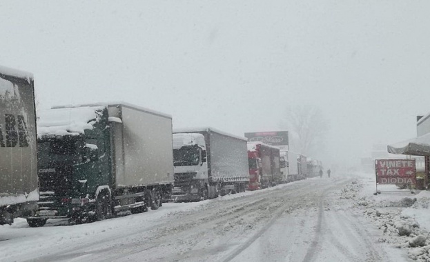 Румъния продължава да е в плен на студа и снега