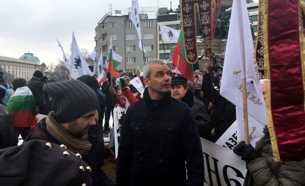 Костадинов: „Възраждане” е готова да поеме управлението, ако утре кабинетът подаде оставка (видео)	
