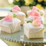 Родени  на 06 август