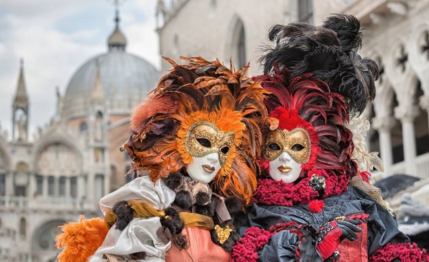 Карнавалът във Венеция навлезе в решителната си фаза с внушителен спектакъл