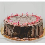 Родени на 7 май