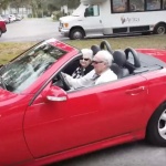 Дядо на 107 вози гаджето си на 99 на кабриолет 