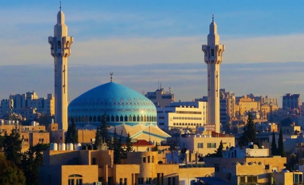 Хиляди българи искат да анулират резервациите си до Египет и Йордания