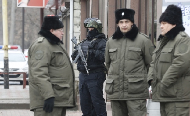 Мъж рани с нож двама миряни в църква в Москва