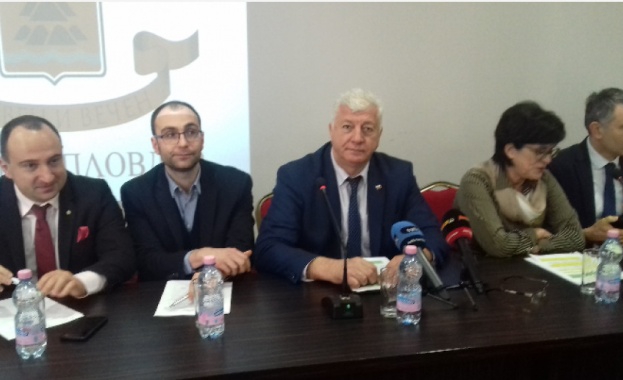 Кметът на Пловдив отчете като успешни първите 100 дни от управлението си