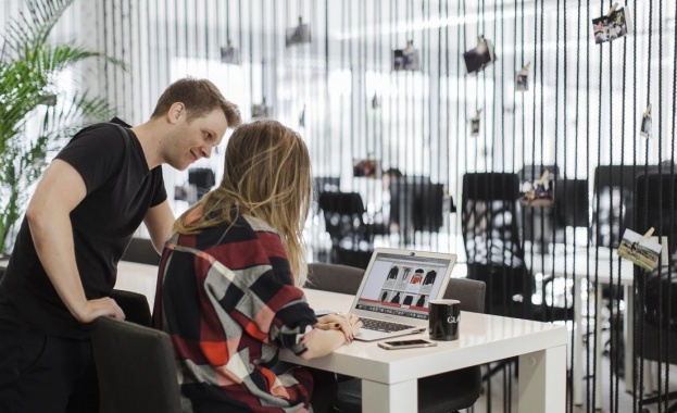 Най-голямата онлайн модна търсачка в Европа GLAMI предлага нов подход в онлайн пазаруването и в България