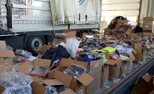 Иззеха близо 9000 „маркови“ стоки на „Дунав мост“ 2