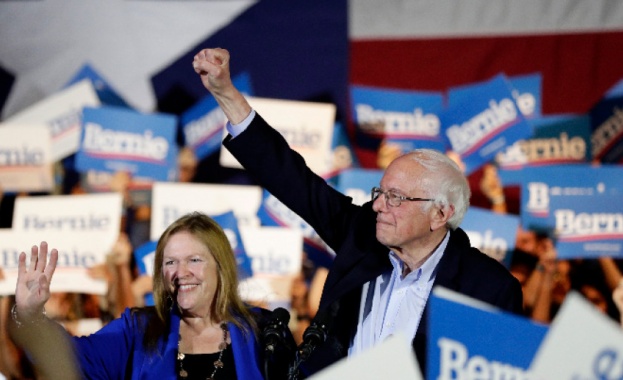 Бърни Сандърс печели вота в Невада за кандидат-президент на демократите 