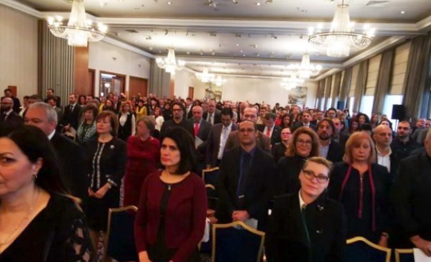 Българските адвокати: Законността и върховенството на правото са в опасност