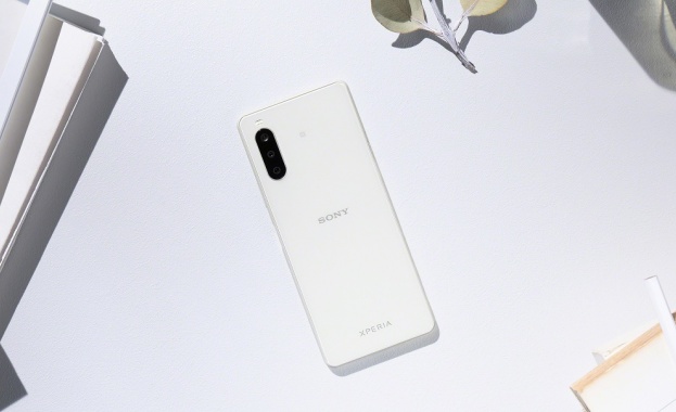 Новата Xperia 10 II съчетава водоустойчивост и уникално 21:9 преживяване 