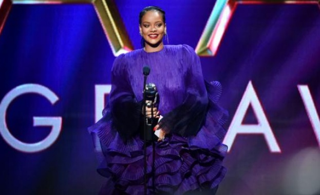 Риана: Заедно можем да спасим света (Видео)