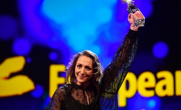 Младата актриса Мартина Апостолова получи награда за изгряваща звезда на Берлинале