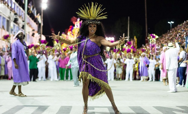 Феминистки спектакъл открадна победата на карнавала в Рио де Жанейро 