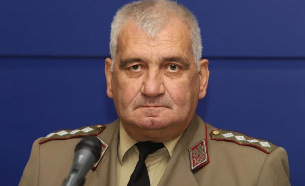 След кратко и мъчително боледуване тази вечер почина началникът на