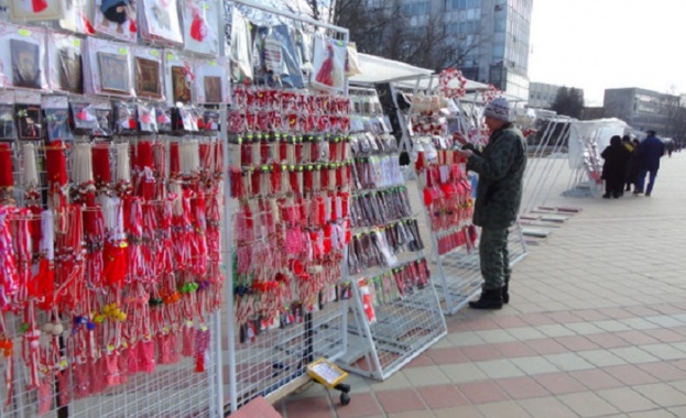 От сръчни майстори са направени повечето от мартениците които се