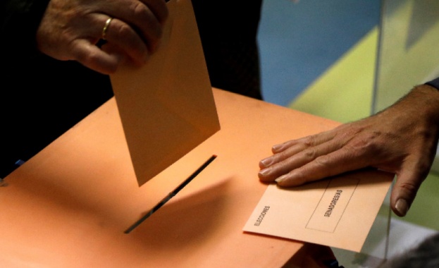 В Словакия днес се провеждат парламентарни избори Очаква се управляващата