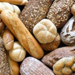 МФ предлага 0% ДДС за хляб и брашно да остане до средата на 2024 година