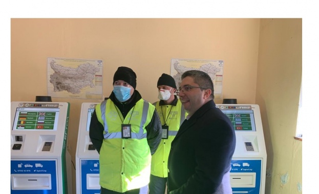 Над 3 200 маршрутни карти са закупени към 10 00 часа