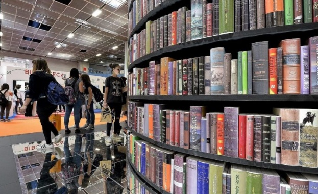Отменят Салона на книгата в Париж заради коронавируса
