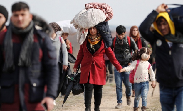 Полицията в Северна Македония залови повече от 60 мигранти в