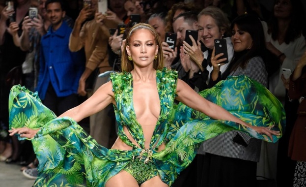 Дженифър Лопес разкрива че главната тайна на нейната красота е