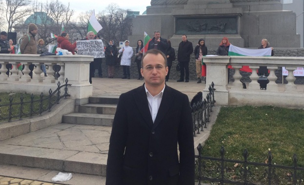 Навръх националния празник 3 март управляващите обявиха че Газпром