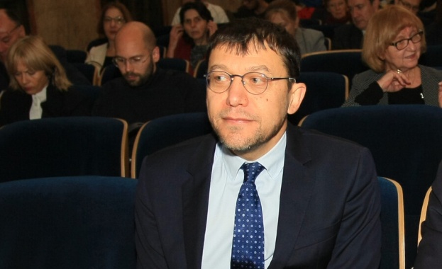 Прекратяване на провомощията може да се осъществи само от съдиите