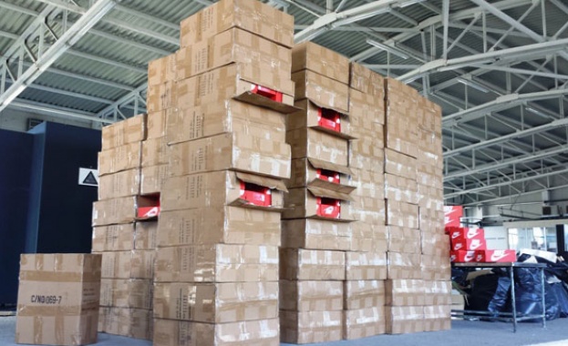 Над 11 000 чифта фалшиви маратонки на обща стойност около