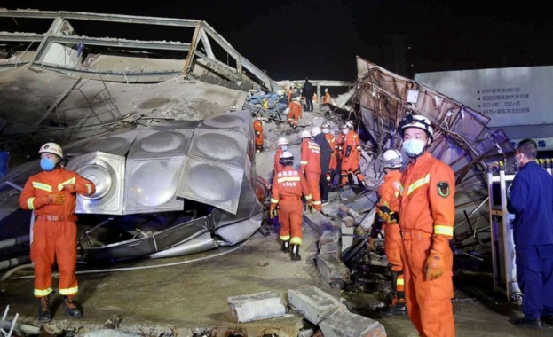 Броят на загиналите при срутването на хотел в Китай достигна 10 души