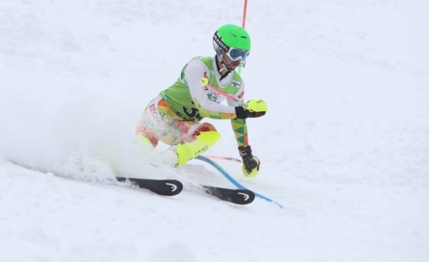 Националите в алпийските ски Камен Златков и Йоан Тодоров заеха