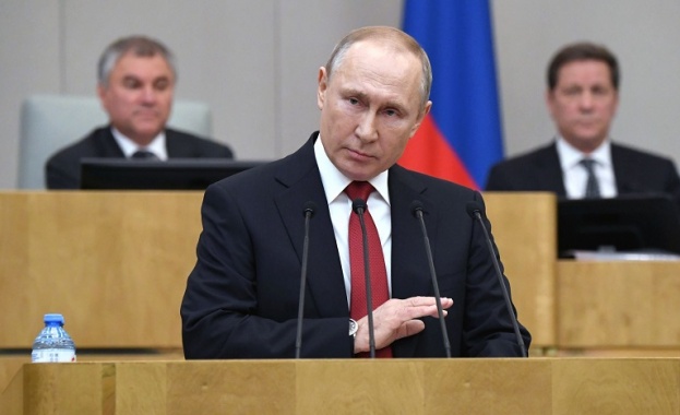 Путин отлага конституционните промени Путин отлага конституционните промени