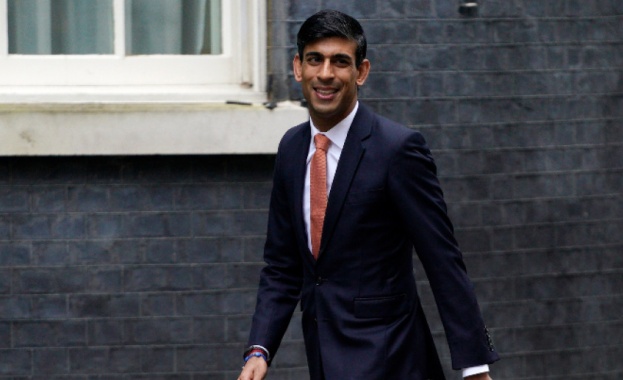 Риши Сунак официално обяви днес кандидатурата си за нов лидер
