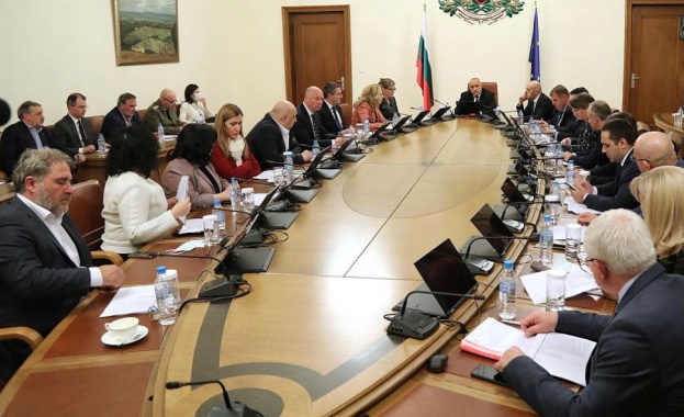 Министър председателят Бойко Борисов предупреди че властите няма да толерират нарушения