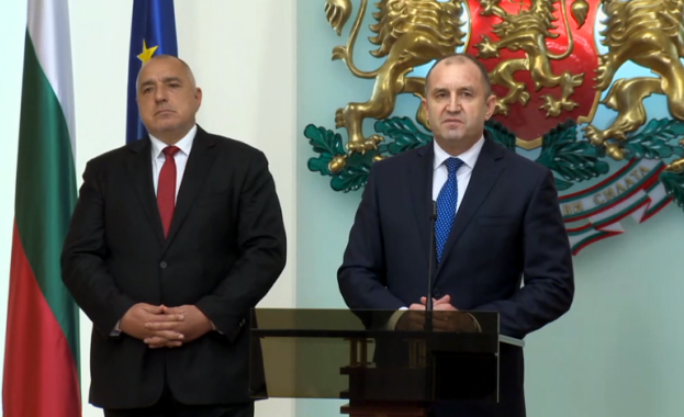 Безпрецедентно единство демонстрираха президентът и премиерът Румен Радев и Бойко