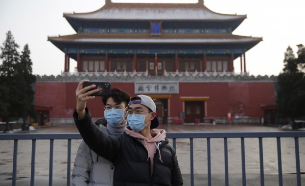 Милиони жители на Пекин от днес работят от вкъщи след