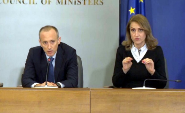 Малко под 89 от учениците са се включили в електронна