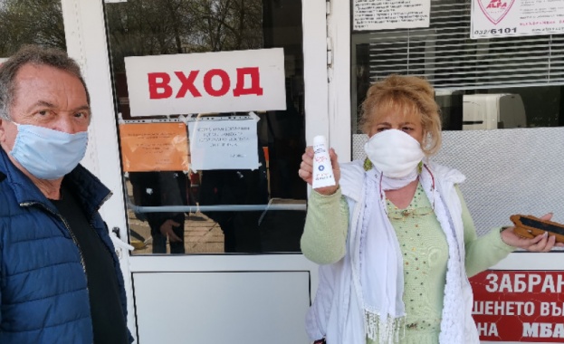 Козметична фирма изненада медиците и служителите на УМБАЛ Пловдив като им