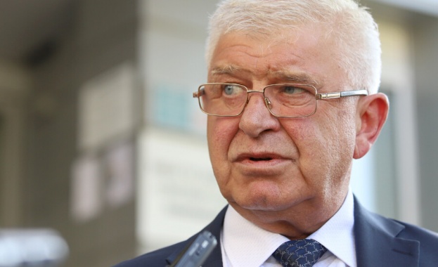 Във връзка с усложняващата се ситуация свързана с разпространението на