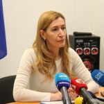 Николина Ангелкова ще проведе работна среща  с представители на туристическия бранш от Южното Черноморие