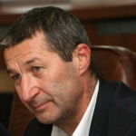 Почина икономистът Владимир Каролев