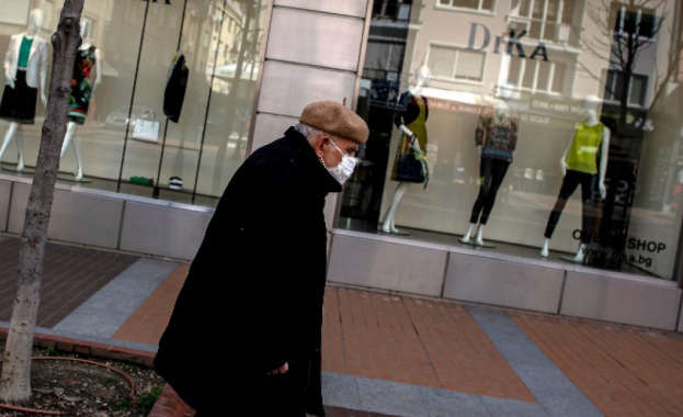 От днес е ограничено пътуването без неотложен повод между областните